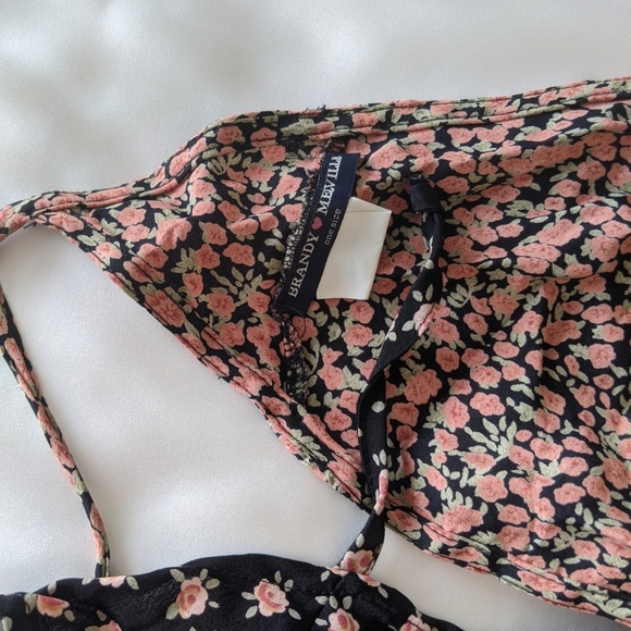 Two summer tops - Picture 2 of 4